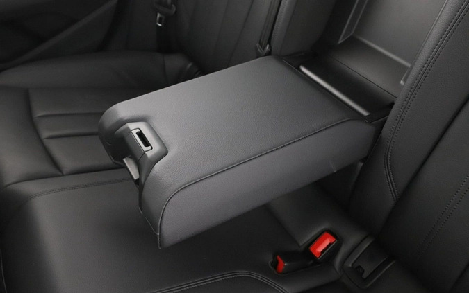 Audi A4 cena 79000 przebieg: 142330, rok produkcji 2018 z Lublin małe 352